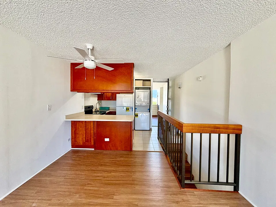 739 Hausten St #506