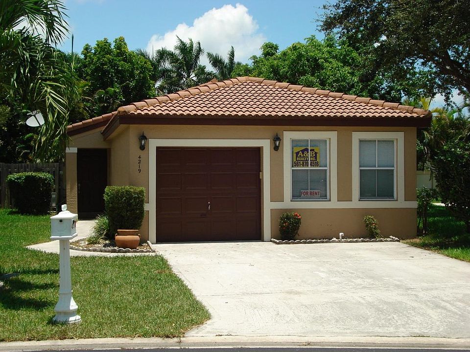 1st image of 4219 NW 1st Dr