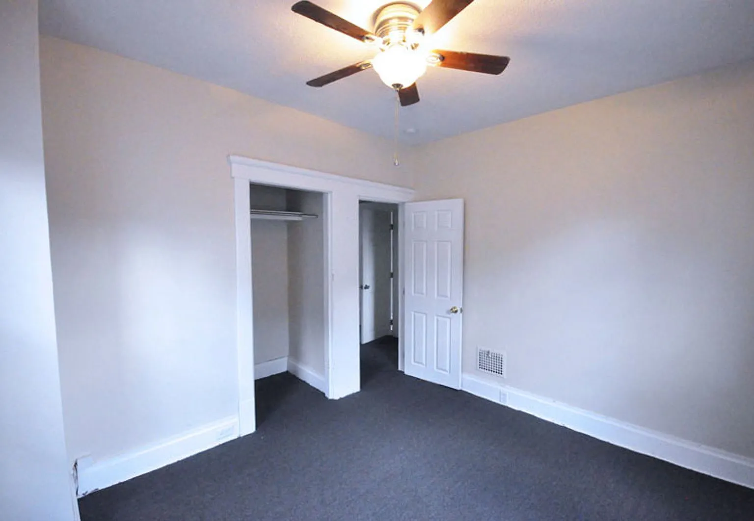 6 bed, 2.0 bath, $3,895 — Photo 4