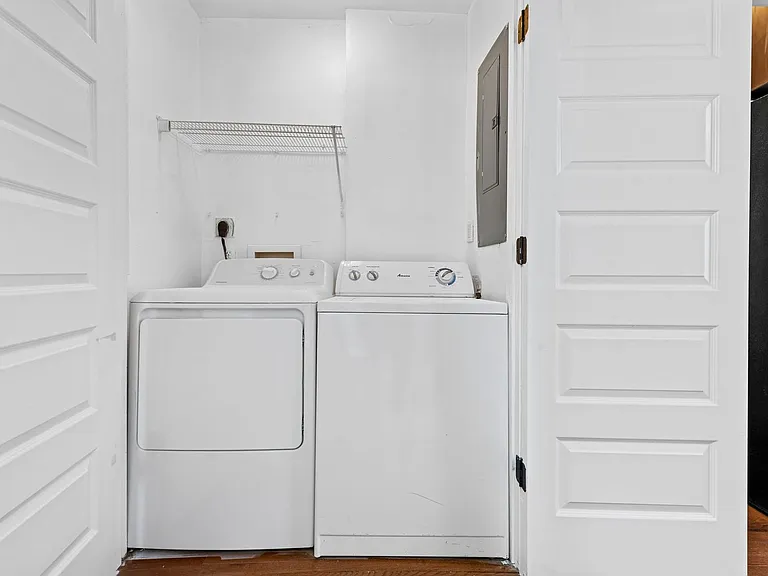 6409 Enright — Photo 12