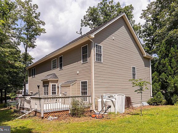 3rd image of 400 Northwood Cir