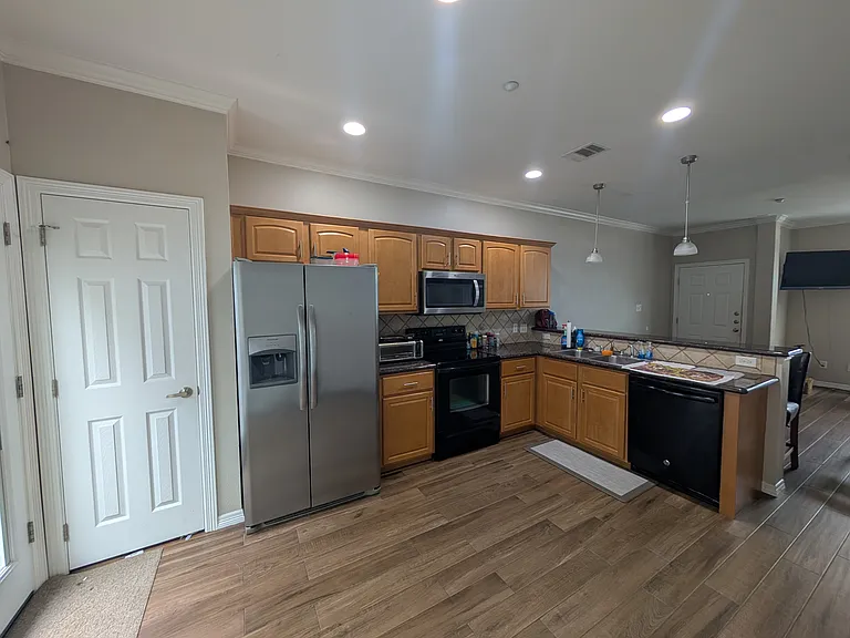 305 Holleman Dr E #1304 — Photo 4