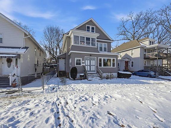 3rd image of 7 Glendell Ter