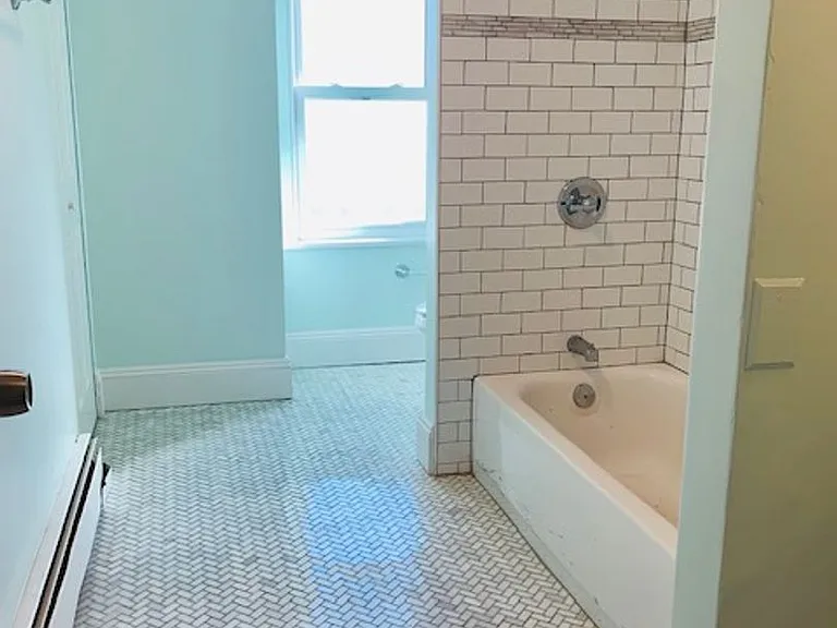 211 S Saint Clair St — Photo 15