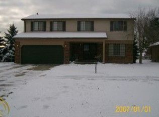 31712 Twin Oaks Dr, Chesterfield, MI