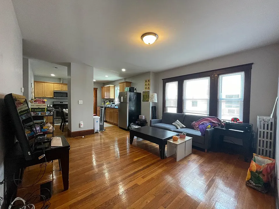 63 Frederick Ave #64B