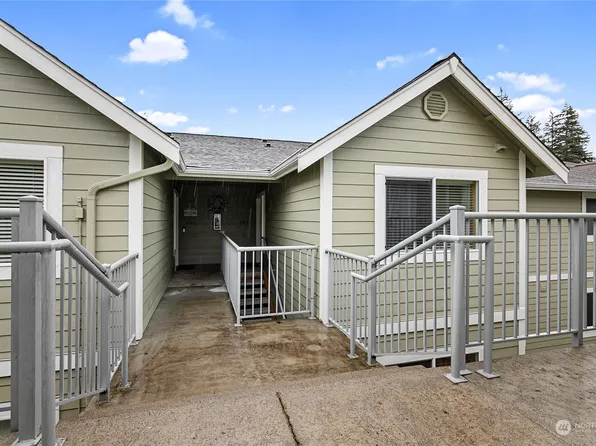 1680 Liberty Street #202, Lynden, WA 98264