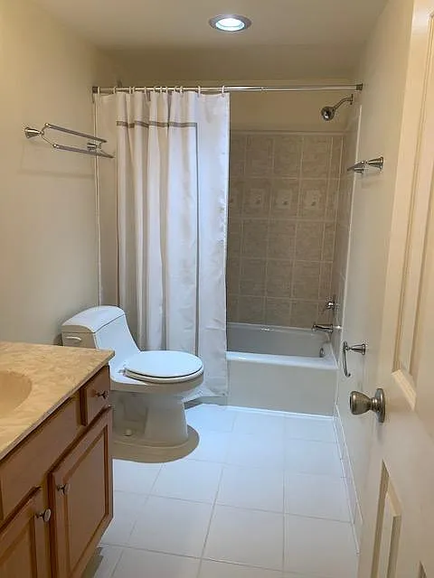 1 bed, 557 sqft, $1,695 — Photo 2