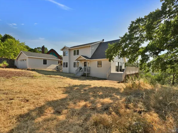 2655 Harness Dr, Pope Valley, CA 94567