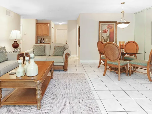 1425 Atlantic Shores Blvd APT 110, Hallandale, FL 33009