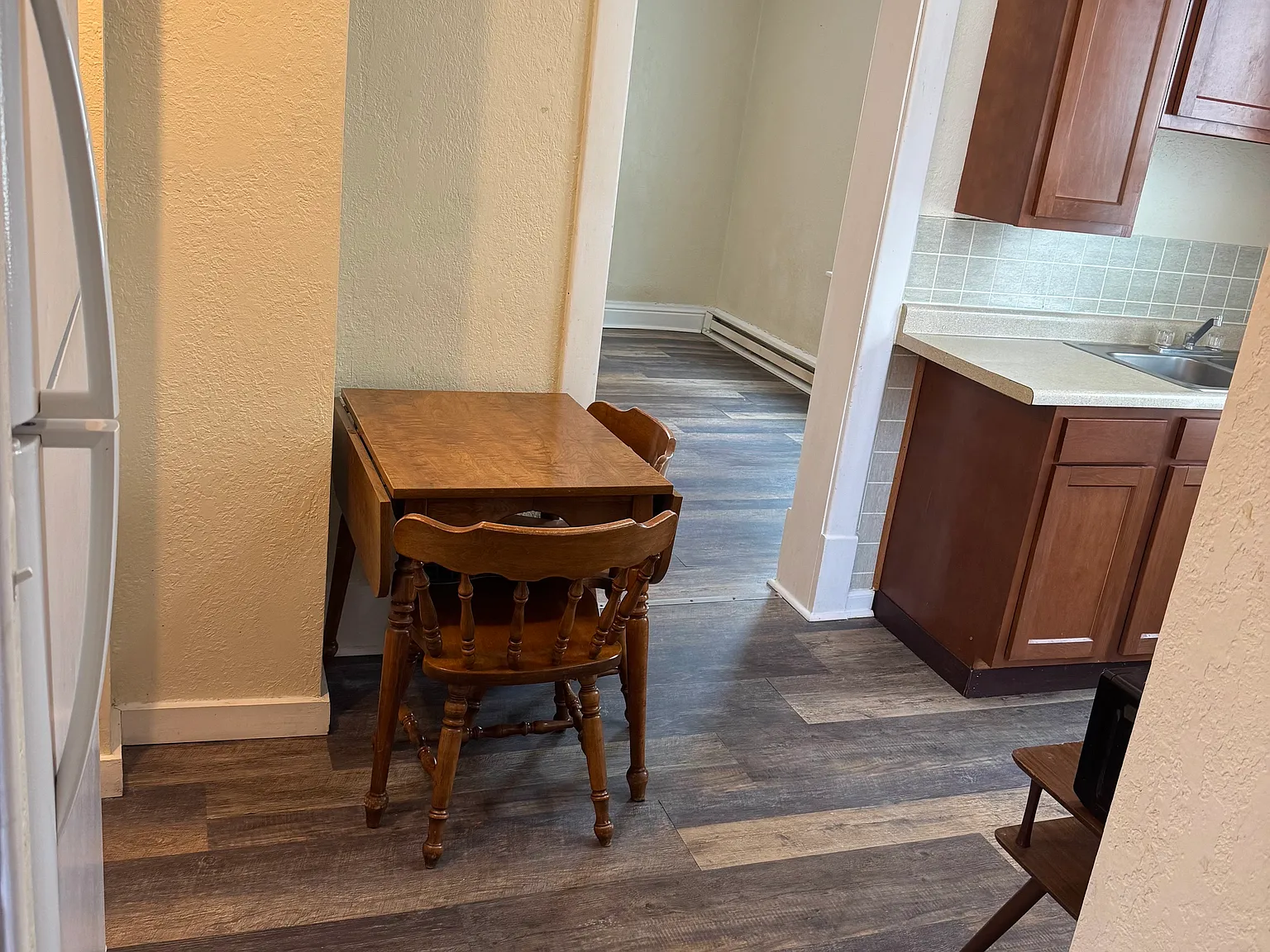 1 bed, 500 sqft, $1,050 — Photo 3