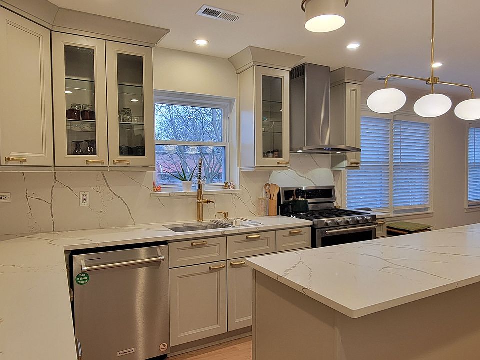 1st image of 5346 N Francisco Ave #2