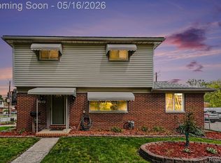 5211 Newberry St, Wayne, MI 48184