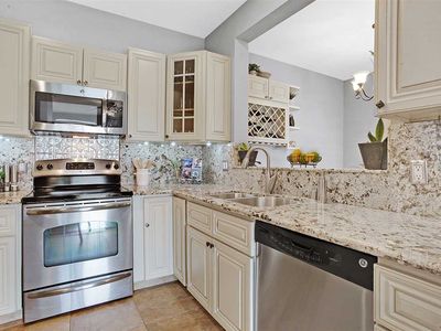 7052 Dublin Meadows St APT B, Dublin, CA, 94568