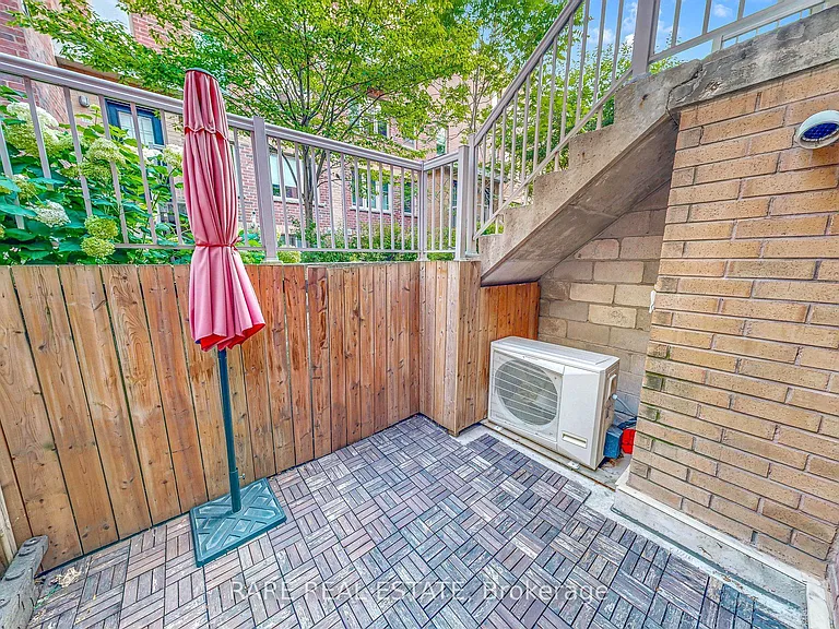 21 Ruttan St #140 — Photo 29