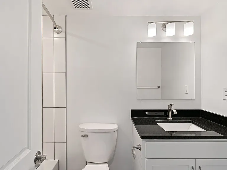 Fyfe Apartments — Photo 31