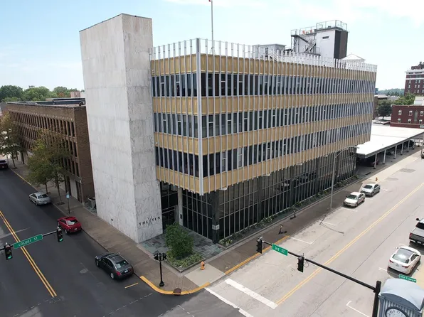 101 SE 3rd St APT 4D, Evansville, IN 47708