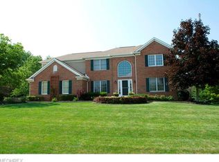 11876 Greyfriars Cir, North Royalton, OH 44133