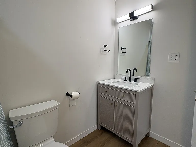 499 Greenwell Ct — Photo 12