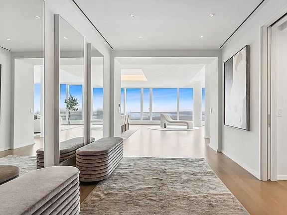 3rd image of 50 West St Unit Penthouse 2