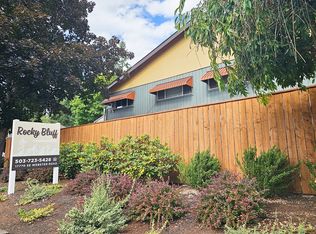 17770 Webster Rd #10, Gladstone, OR 97027