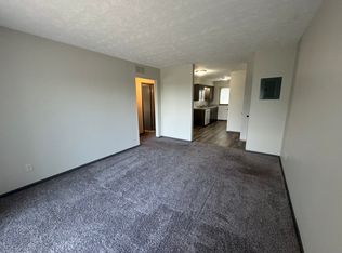 8252 S 48th St #10, Omaha, NE 68157