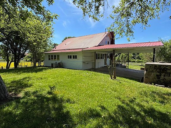 4th image of 516 Thomas Rd