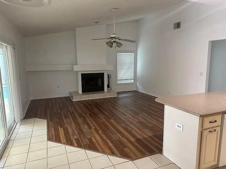 2510 Brimhollow Dr — Photo 3