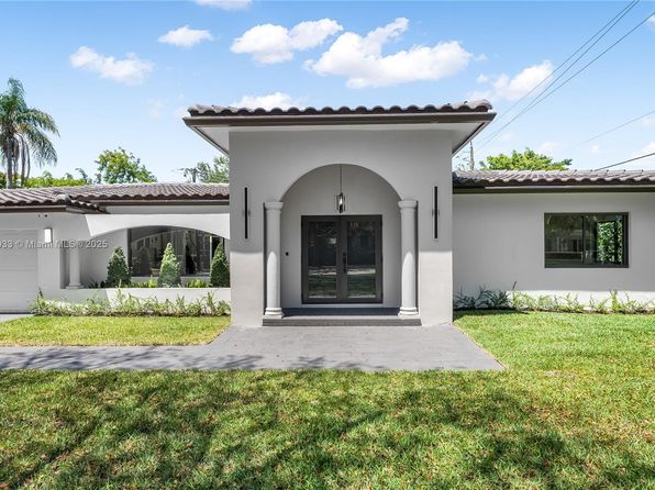 1107 Alfonso Ave