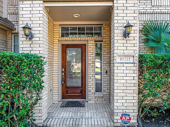 4th image of 18211 Canyon Cypress Ln