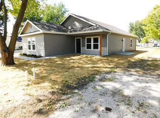 204 N Main St, Holden, MO 64040