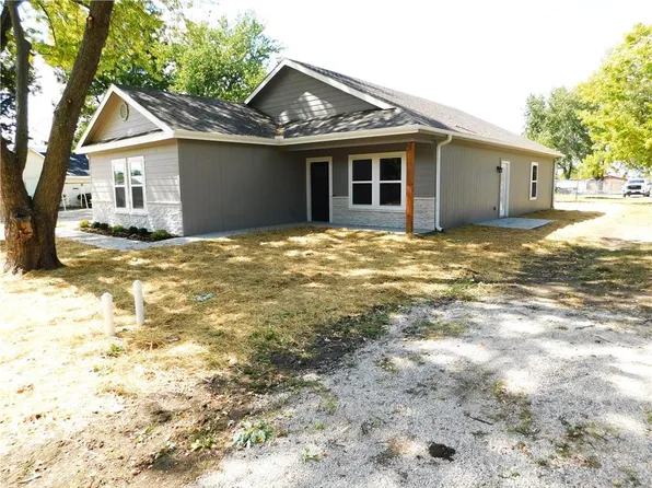 204 N Main St, Holden, MO 64040