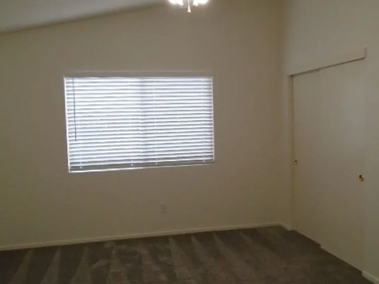 2378 Roualt St — Photo 15