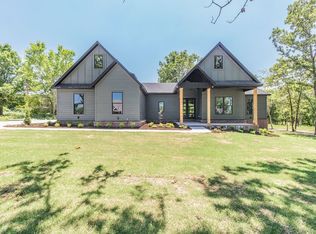 14037 Noah Rd, Gravette, AR 72736