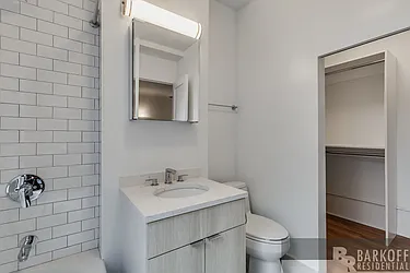 Rented by Barkoff Residential 