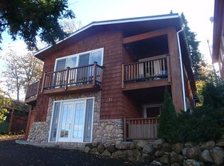 33 Hazel Ave, Hood River, OR 97031