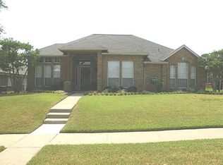 2222 McIntosh Dr, Garland, TX 75040