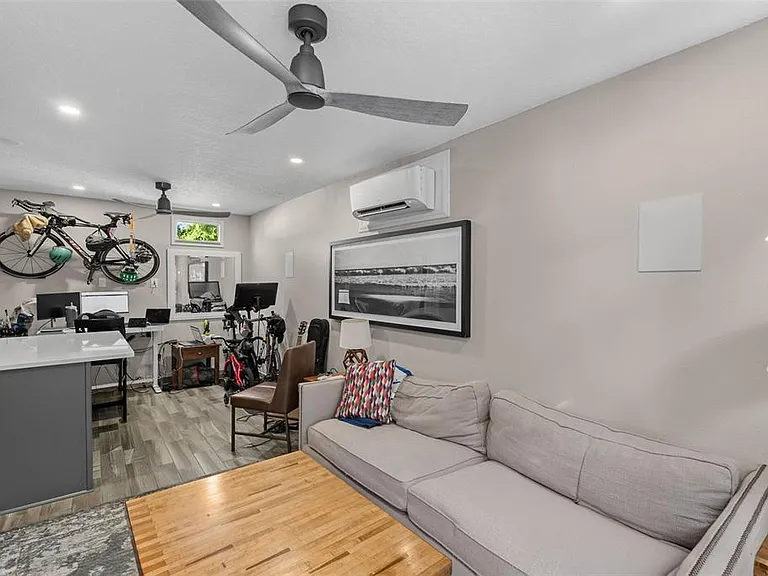 2943 W Bayshore Ct — Photo 48
