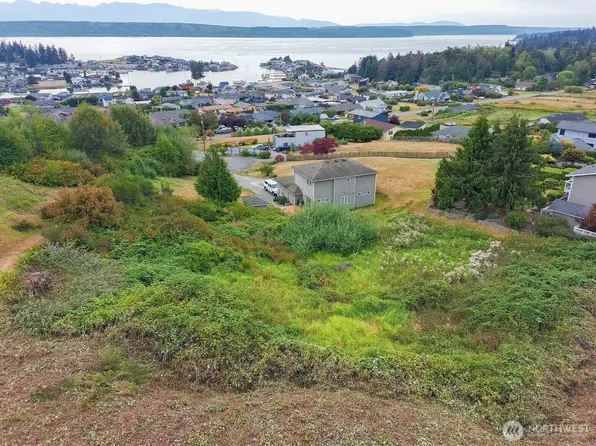38063 Fawn Road NE, Hansville, WA 98340