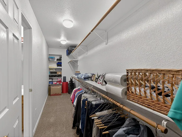 268 Braeburn Cir #B — Photo 10