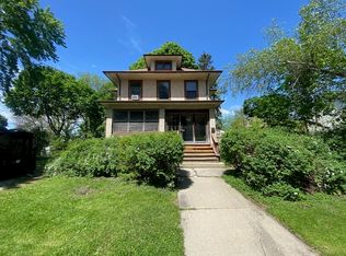 217 Charles St, Sycamore, IL 60178