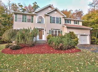 1826 Owasco Ter, Tobyhanna, PA 18466
