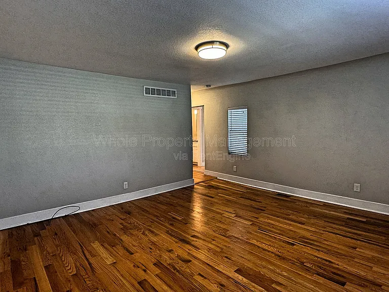 4720 Elm Ct — Photo 10