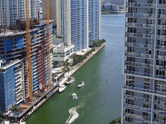 3rd image of 500 Brickell Ave APT 4005