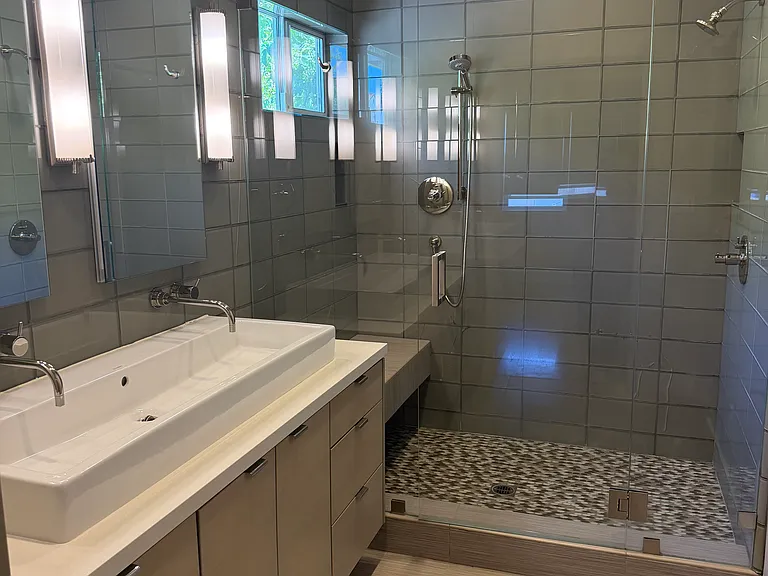 570 Minton Ln — Photo 8