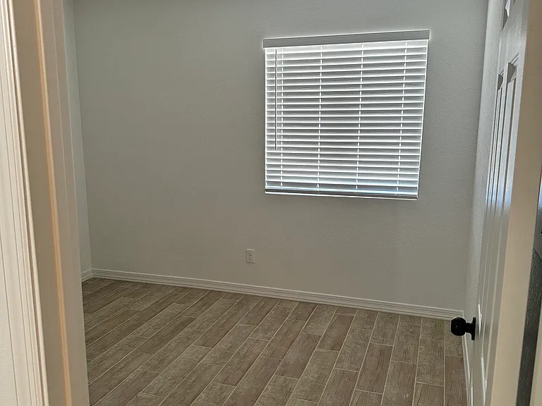 2250 W Southern Ave #14 — Photo 18