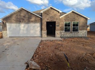 514 Comanche Dr, Gentry, AR 72734