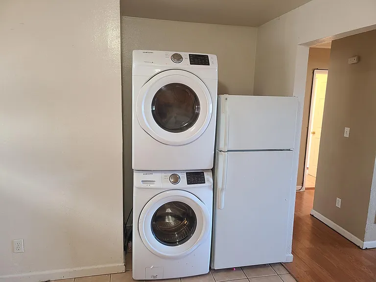 249 Willow St — Photo 3