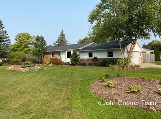 7249 Bayview Ave, Jenison, MI 49428
