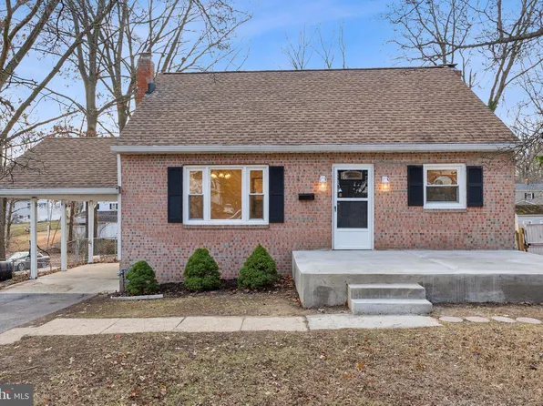 1417 Harrison St, Woodbridge, VA 22191